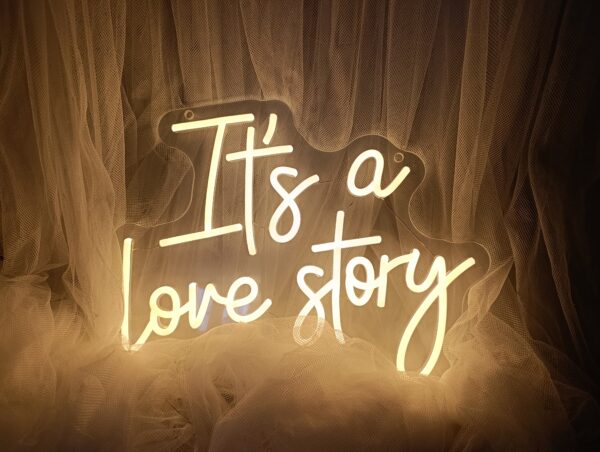 Neonový nápis It´s a love story