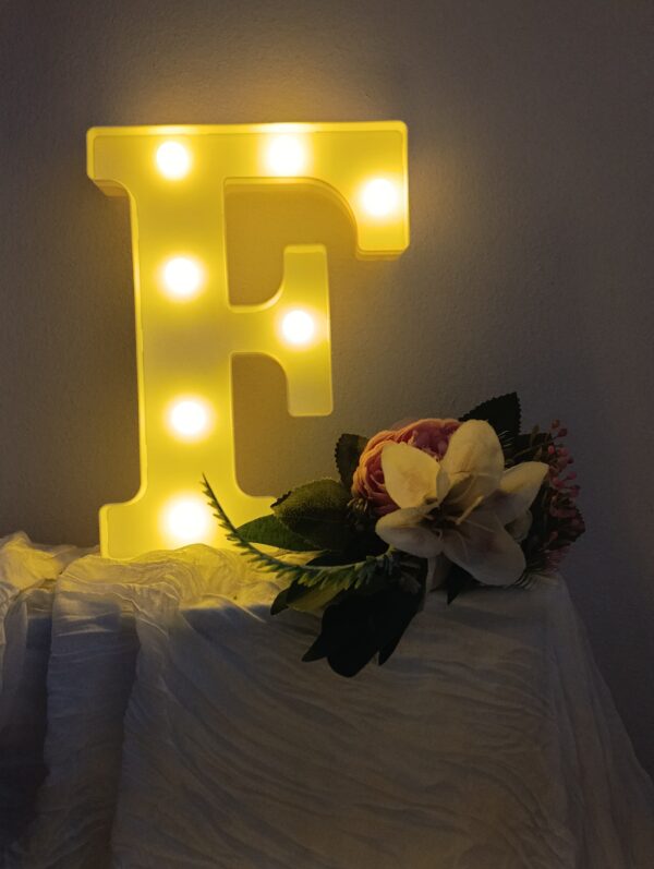LED písmeno F