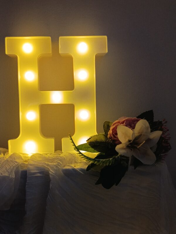 LED písmeno H