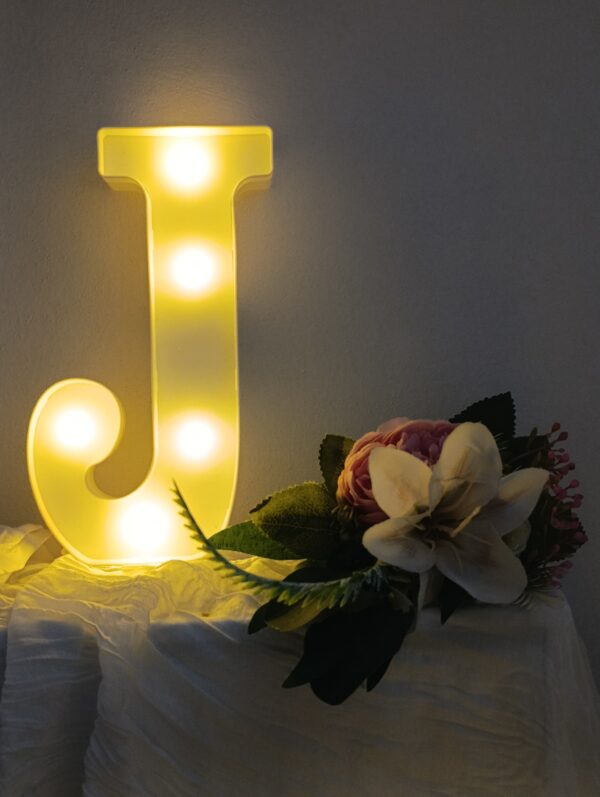 LED písmeno J