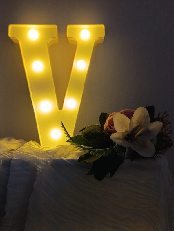 LED písmeno V
