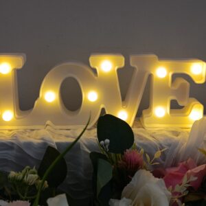 LED nápis LOVE