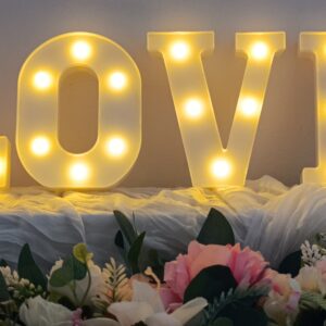 LED nápis LOVE