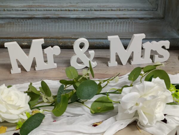 Nápis MR and MRS